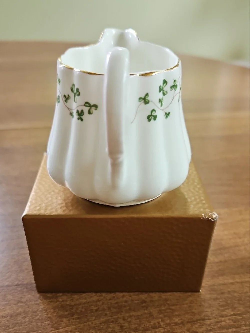 ROYAL TARA Fine Bone China Shamrock Creamer & Open Sugar Bowl